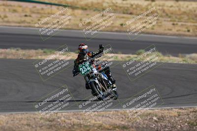 media/Apr-19-2025-AHRMA (Sat) [[3d98ca3309]]/Race/Group 8/Turn 4/